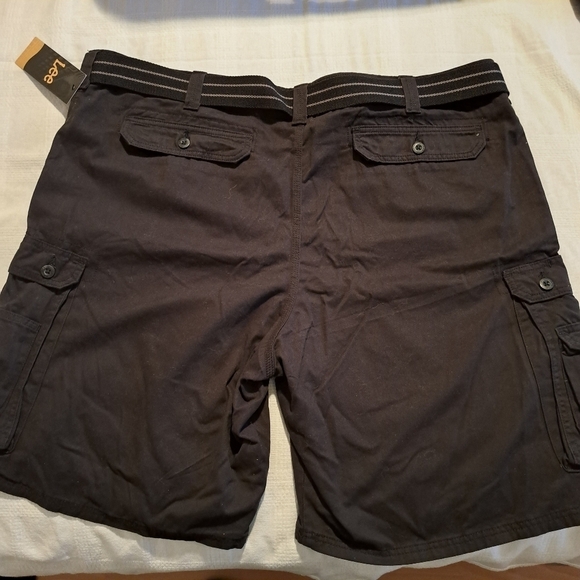 Lee men's black belted cargo shorts size 48, New - Picture 6 of 7